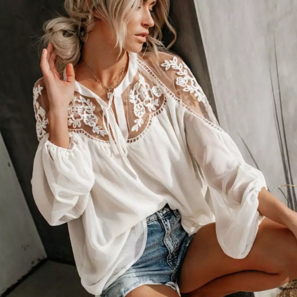 Boho White Lace Floral Embroidery Blouse - Picture 3 of 7